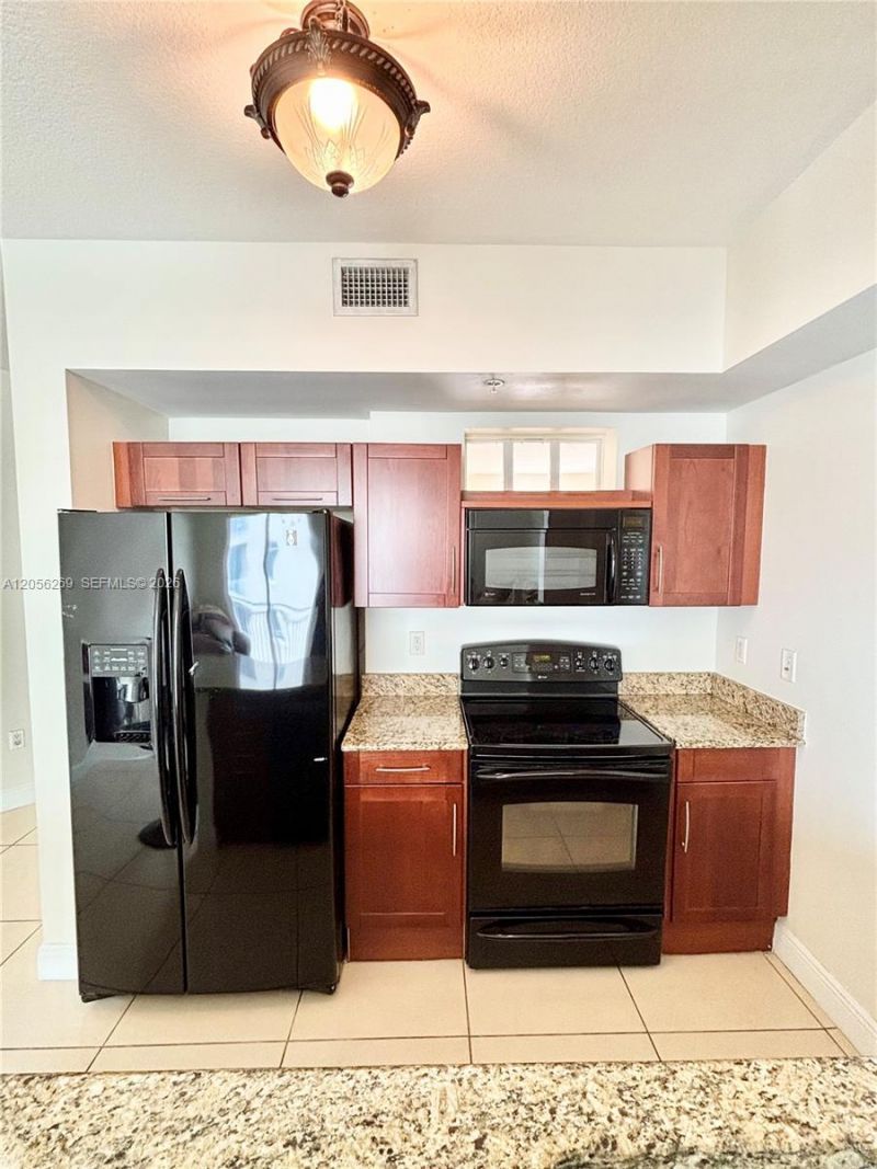 7290 SW 90th St , Unit 606, Miami, FL 33156 Photo