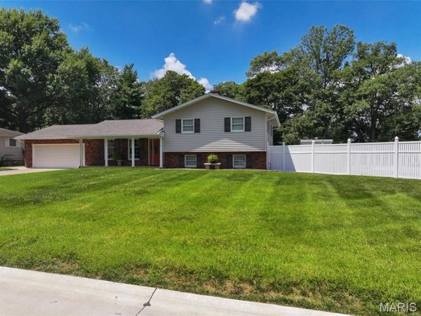 5 Brookdale Drive , Ste Genevieve, MO 63670
