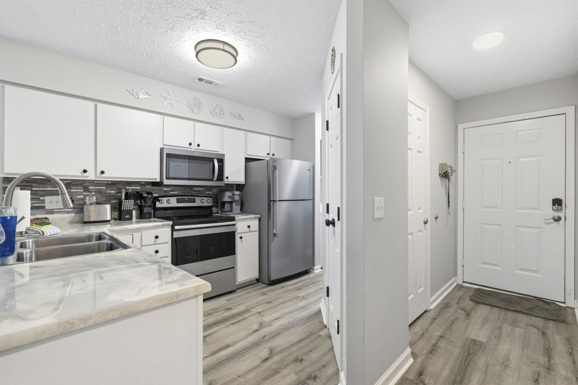 215 Pinehurst Ln.  Photo 11