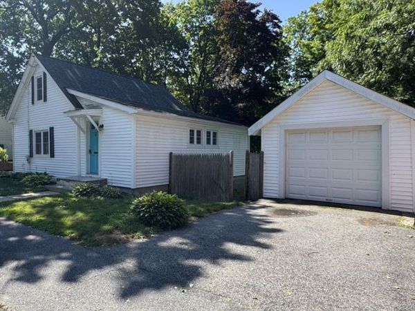 11 Tolman, Sharon, MA 02067