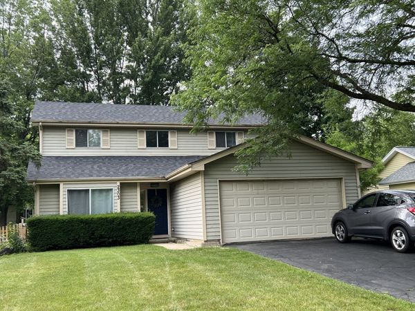 2303 Woodview Lane , Naperville, IL 60565