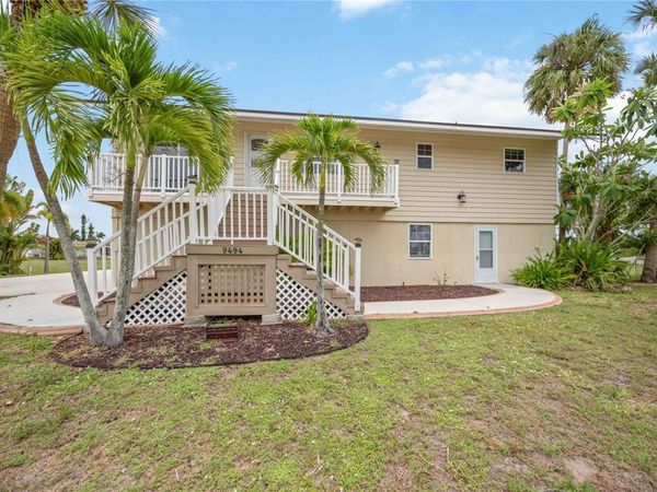 9494 ROSEBUD CIRCLE , PORT CHARLOTTE, FL 33981
