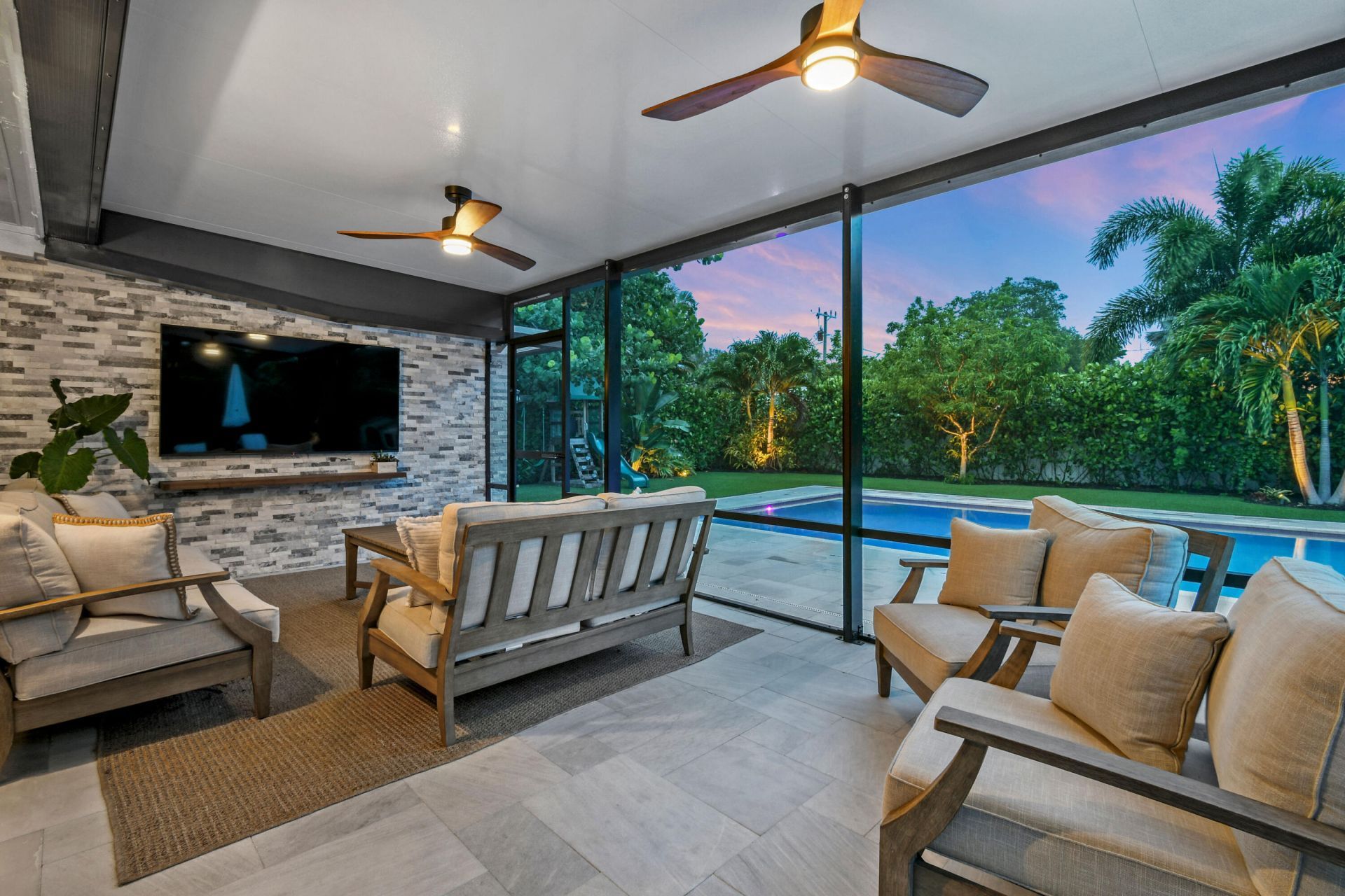 2427 Country Oaks Lane, Palm Beach Gardens, FL 33410 Photo