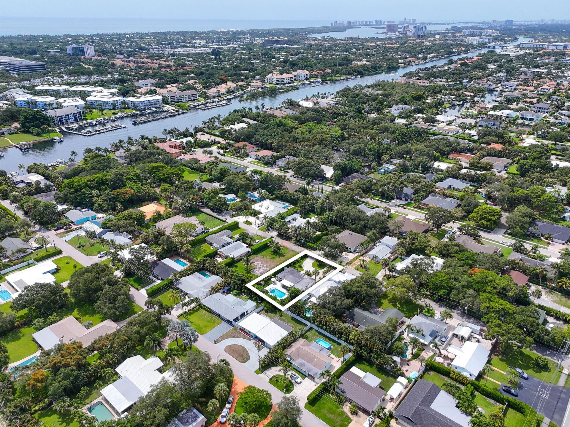 2427 Country Oaks Lane, Palm Beach Gardens, FL 33410 Photo