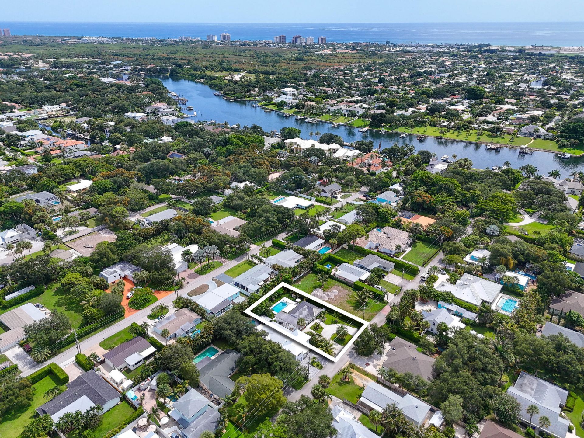 2427 Country Oaks Lane, Palm Beach Gardens, FL 33410 Photo