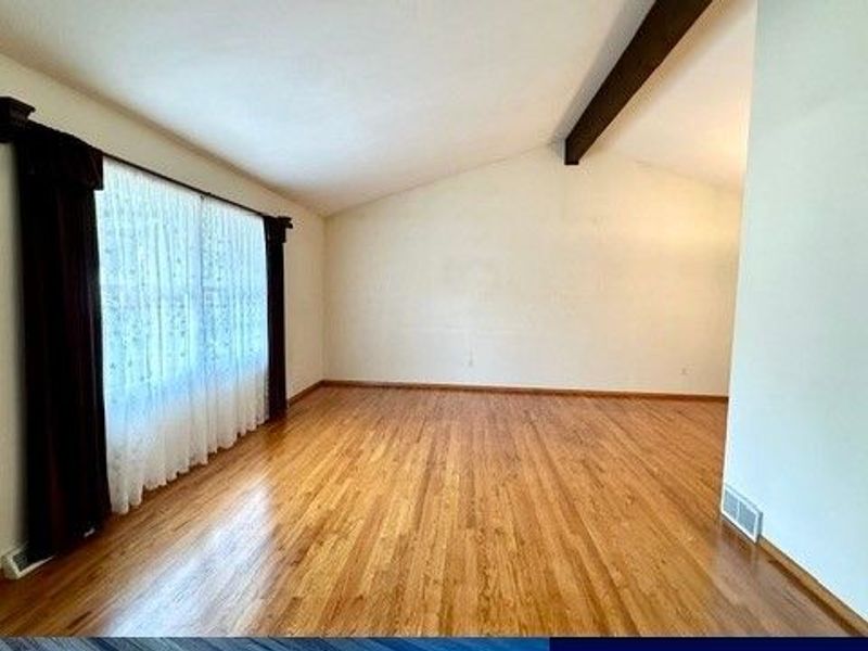 26888 Sweetbriar Drive, North Olmsted, OH 44070 Photo 4