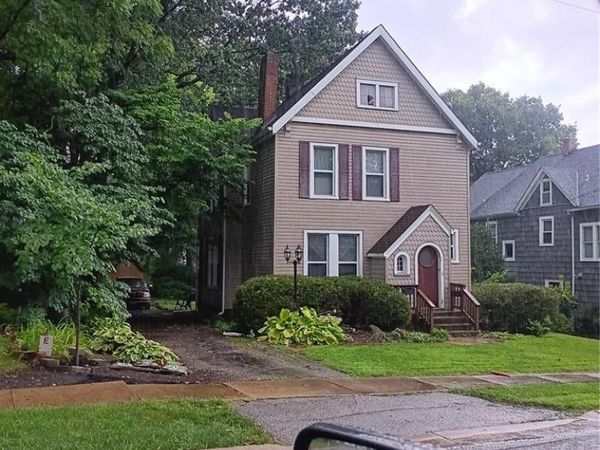 109 N Old Orchard Avenue, Webster Groves, MO 63119