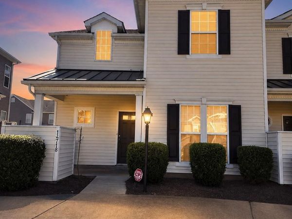 14718 Lions Pride Court, Charlotte, NC 28278