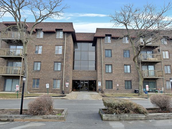 840 Elder Road , Unit A405, Homewood, IL 60430
