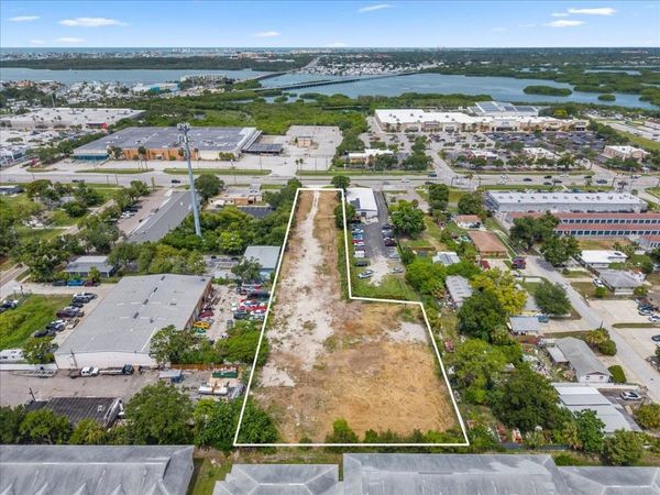 4685 PARK STREET N, ST PETERSBURG, FL 33709