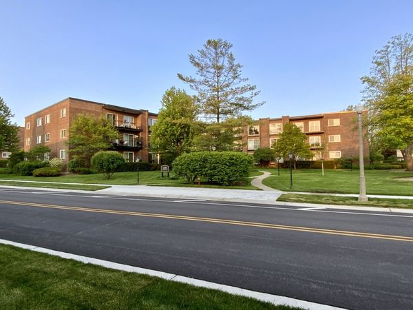 1290 N Western Avenue , Unit 103, Lake Forest, IL 60045
