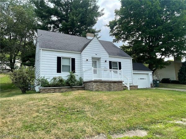 810 Highland Boulevard , Coshocton, OH 43812
