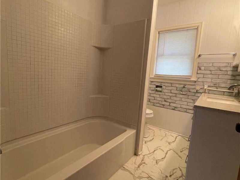 810 Highland Boulevard, Coshocton, OH 43812 Photo 8