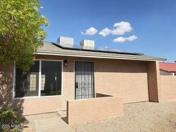 2829 E TRACY Lane, Unit 4, Phoenix, AZ 85032