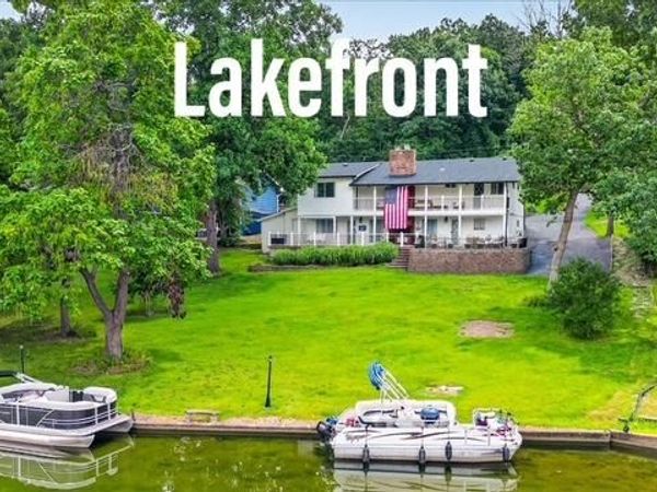 3661 S Lakeshore Drive, Byrnes Mill, MO 63051