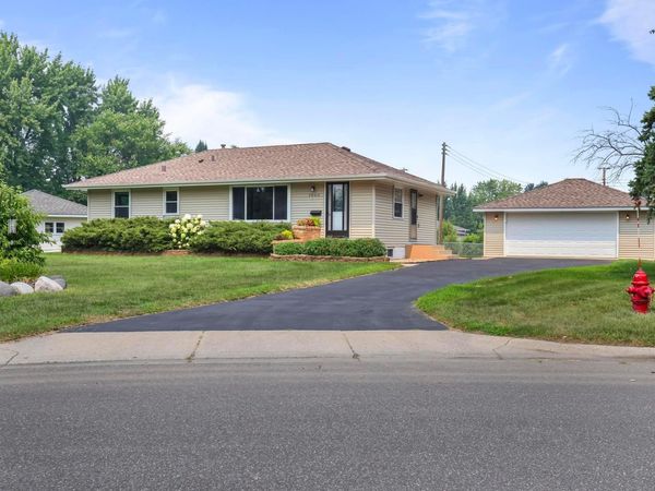 7040 Jersey Avenue N, Brooklyn Park, MN 55428