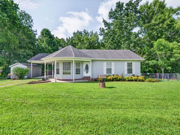 199 Moore Ln , Dowelltown, TN 37059