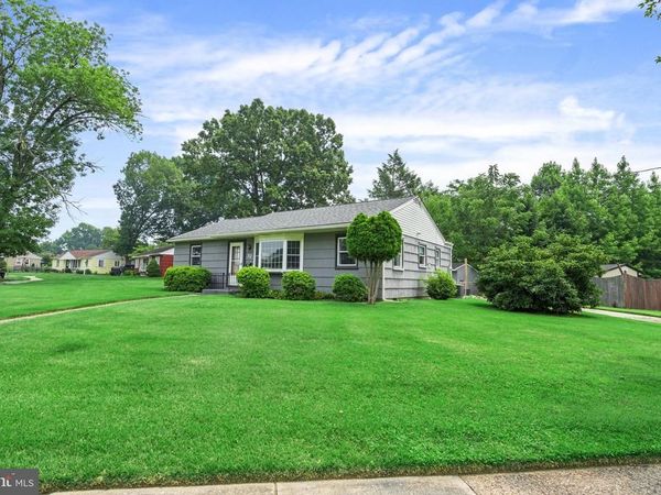12 BUCKNELL AVENUE, STRATFORD, NJ 08084