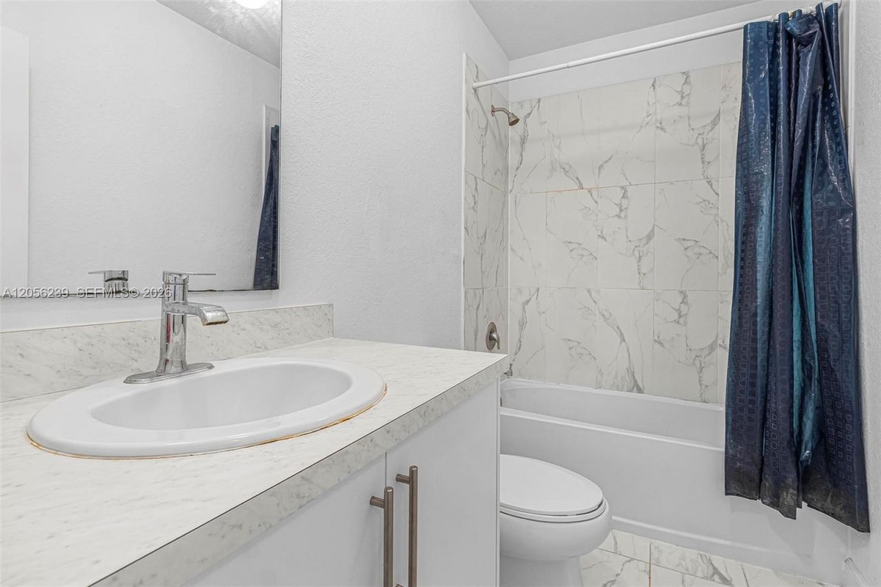 417 NW 12th Pl , Florida City, FL 33034 Photo