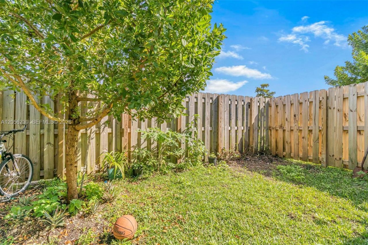 417 NW 12th Pl , Florida City, FL 33034 Photo