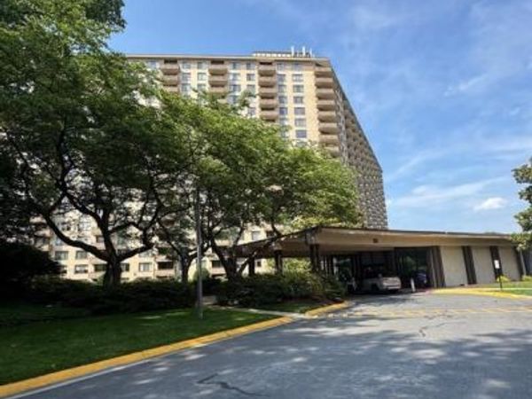 5225 POOKS HILL ROAD , Unit 612N, BETHESDA, MD 20814