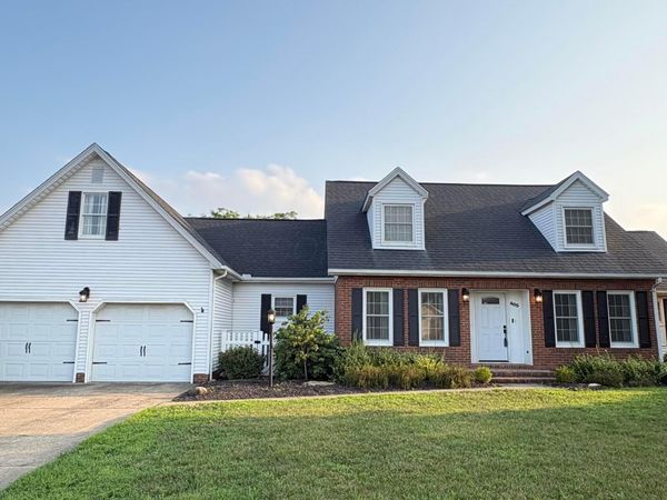 405 Ridgedale Drive , Circleville, OH 43113