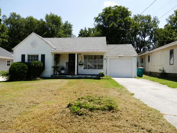 2542 N Kellett Avenue , Springfield, MO 65803