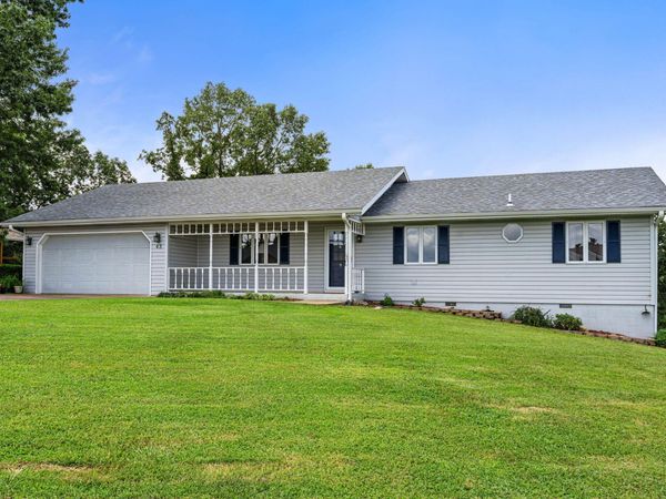 43 Irish Hills Boulevard, Kimberling City, MO 65686