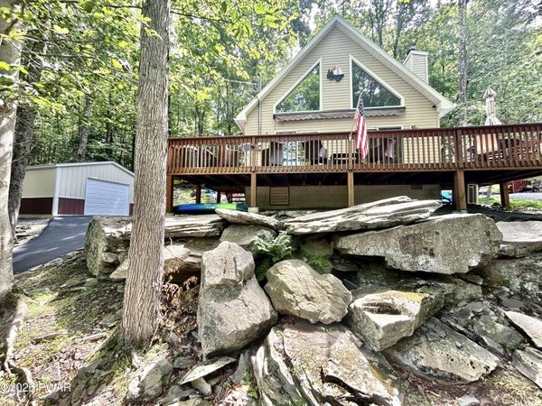 1145 Beaver Lake Drive, Lake Ariel, PA 18436