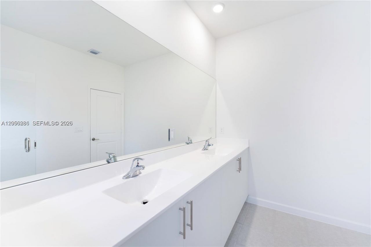 5514 NW 27th St , Unit 5514, Lauderhill, FL 33313 Photo