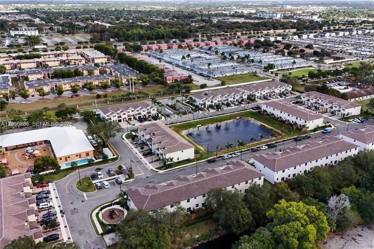 5514 NW 27th St , Unit 5514, Lauderhill, FL 33313 Photo