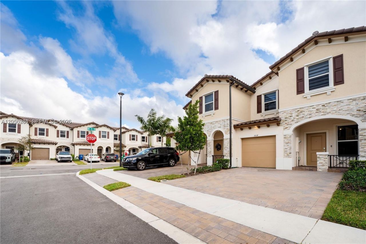 5514 NW 27th St , Unit 5514, Lauderhill, FL 33313 Photo