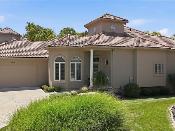 4504 NE Dick Howser Drive, Lee's Summit, MO 64064