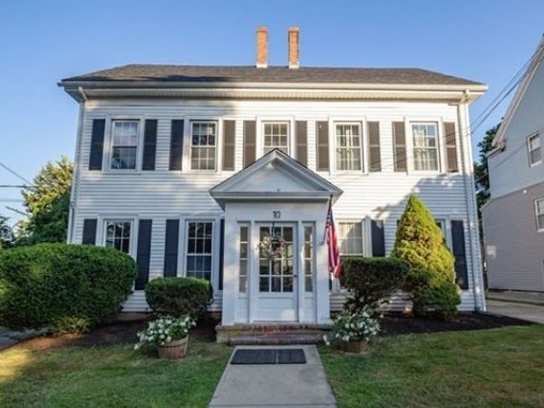 10 Cushman St, Unit 2, Plymouth, MA 02360