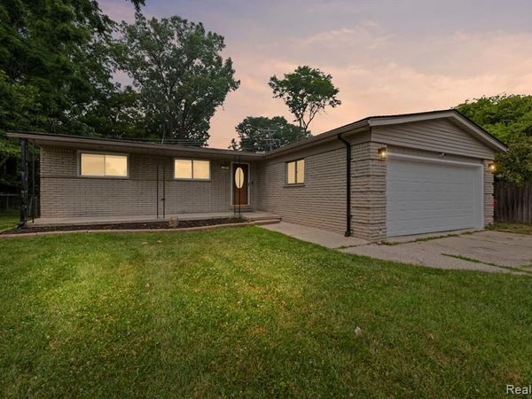 30371 Park Lane, Southfield, MI 48076