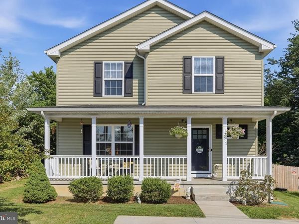 177 S LOUDOUN STREET, STRASBURG, VA 22657