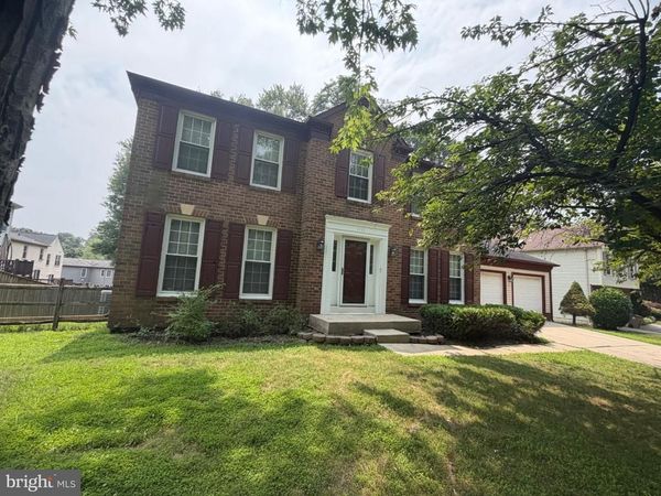 1111 HALESWORTH DRIVE , ROCKVILLE, MD 20854