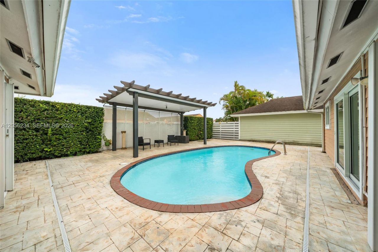 14145 SW 100th Ter , Miami, FL 33186 Photo