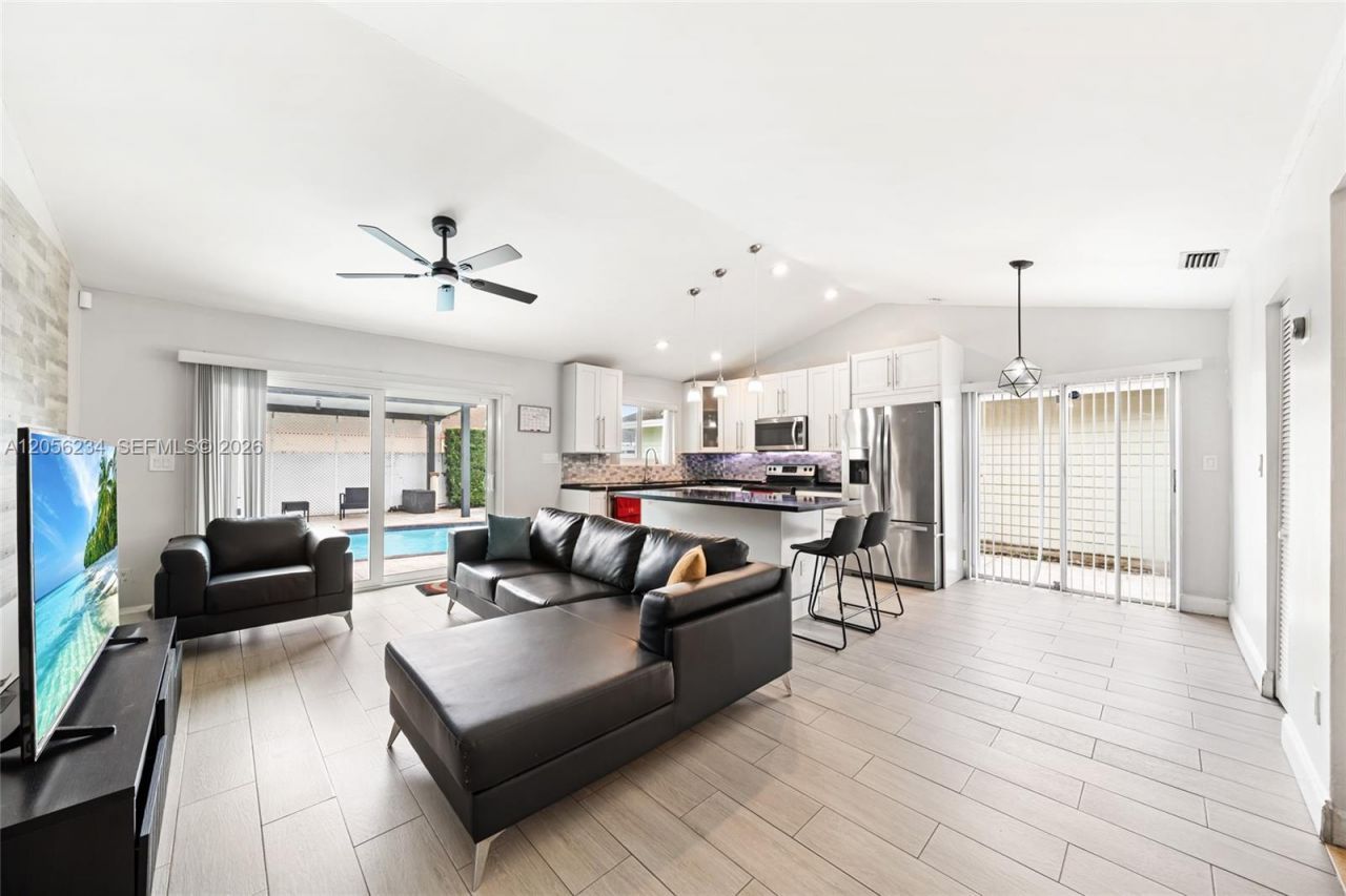 14145 SW 100th Ter , Miami, FL 33186 Photo