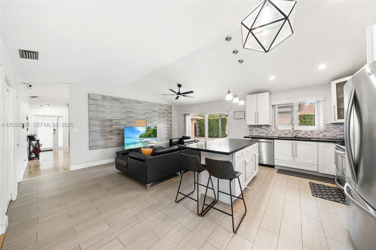 14145 SW 100th Ter , Miami, FL 33186 Photo