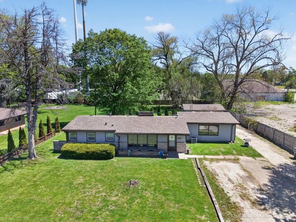 41557 N Illinois Street , Zion, IL 60099