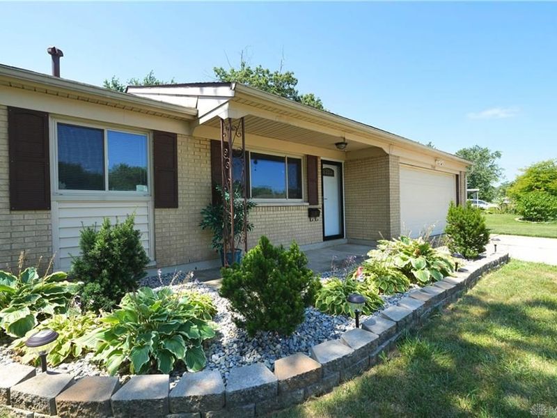 7342 Belle Plain Drive, Huber Heights, OH 45424 Photo 2