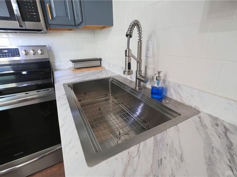 7342 Belle Plain Drive, Huber Heights, OH 45424 Photo 9