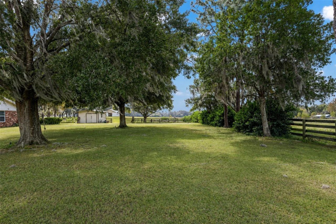 8544 NW 160th Avenue, Morriston, FL 32668 Photo