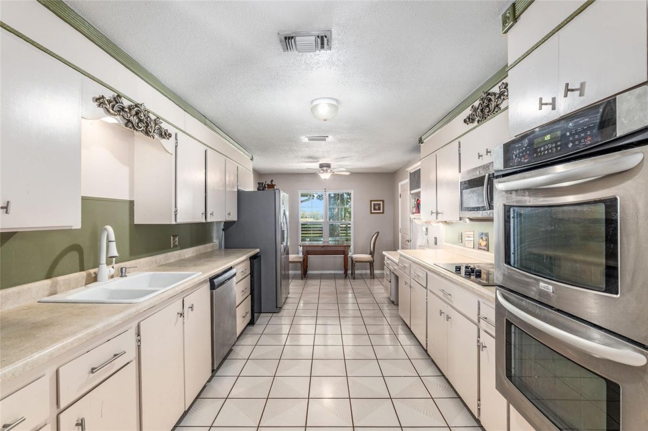 8544 NW 160th Avenue, Morriston, FL 32668 Photo