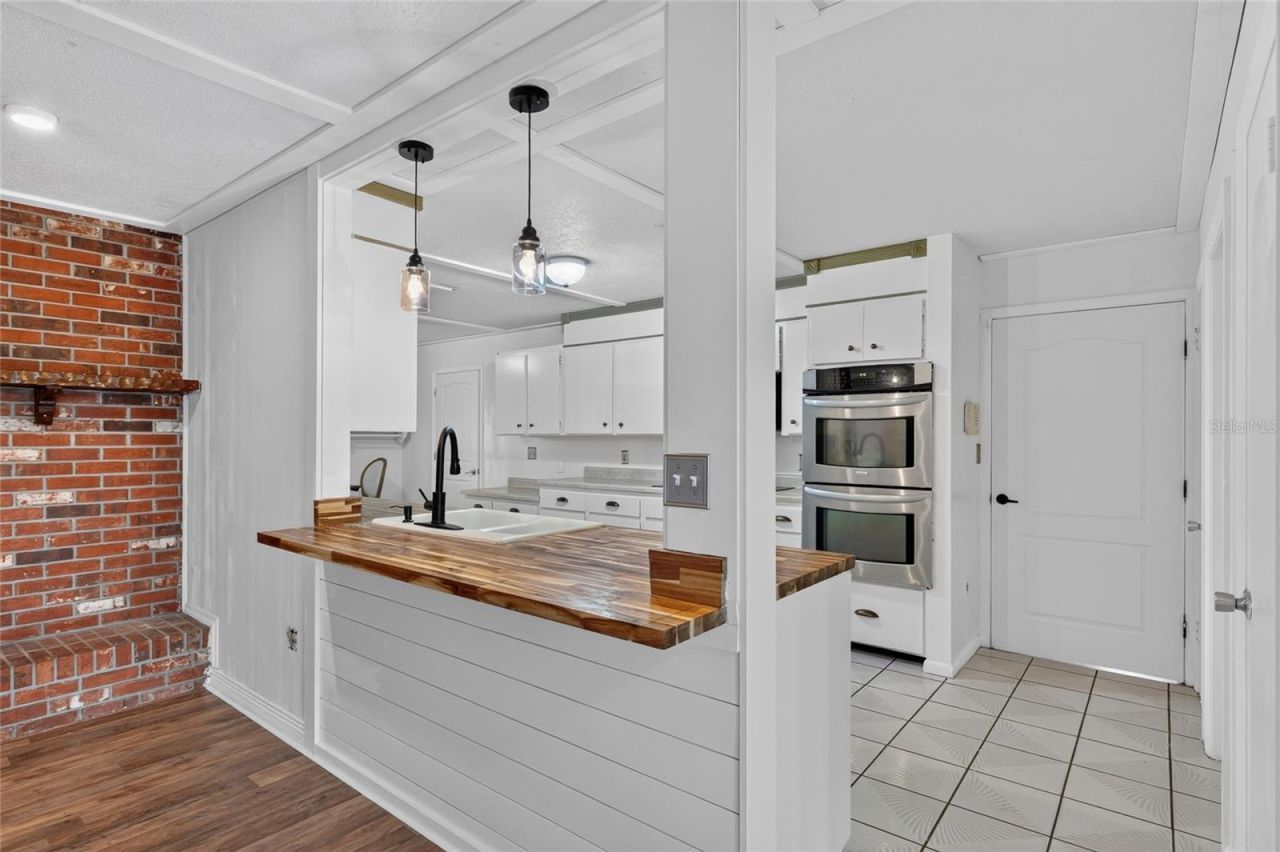 8544 NW 160th Avenue, Morriston, FL 32668 Photo