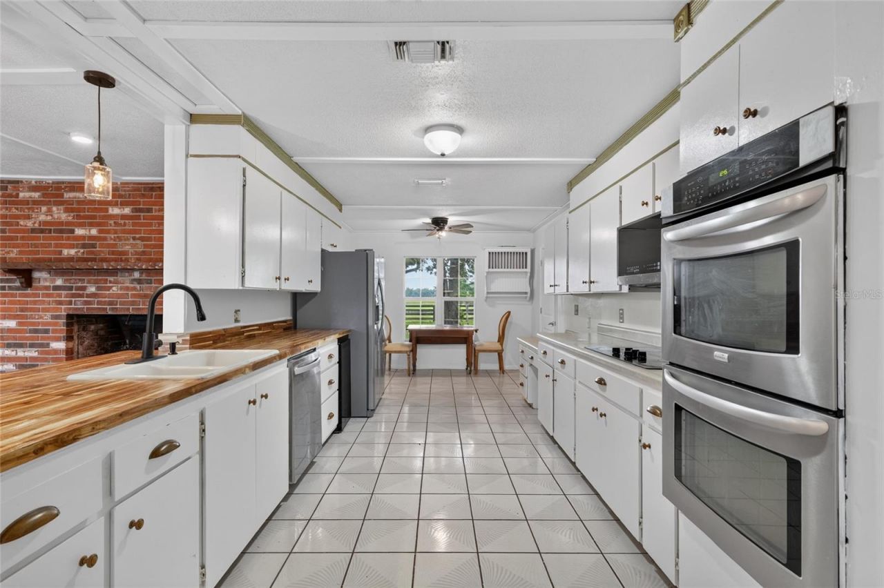 8544 NW 160th Avenue, Morriston, FL 32668 Photo
