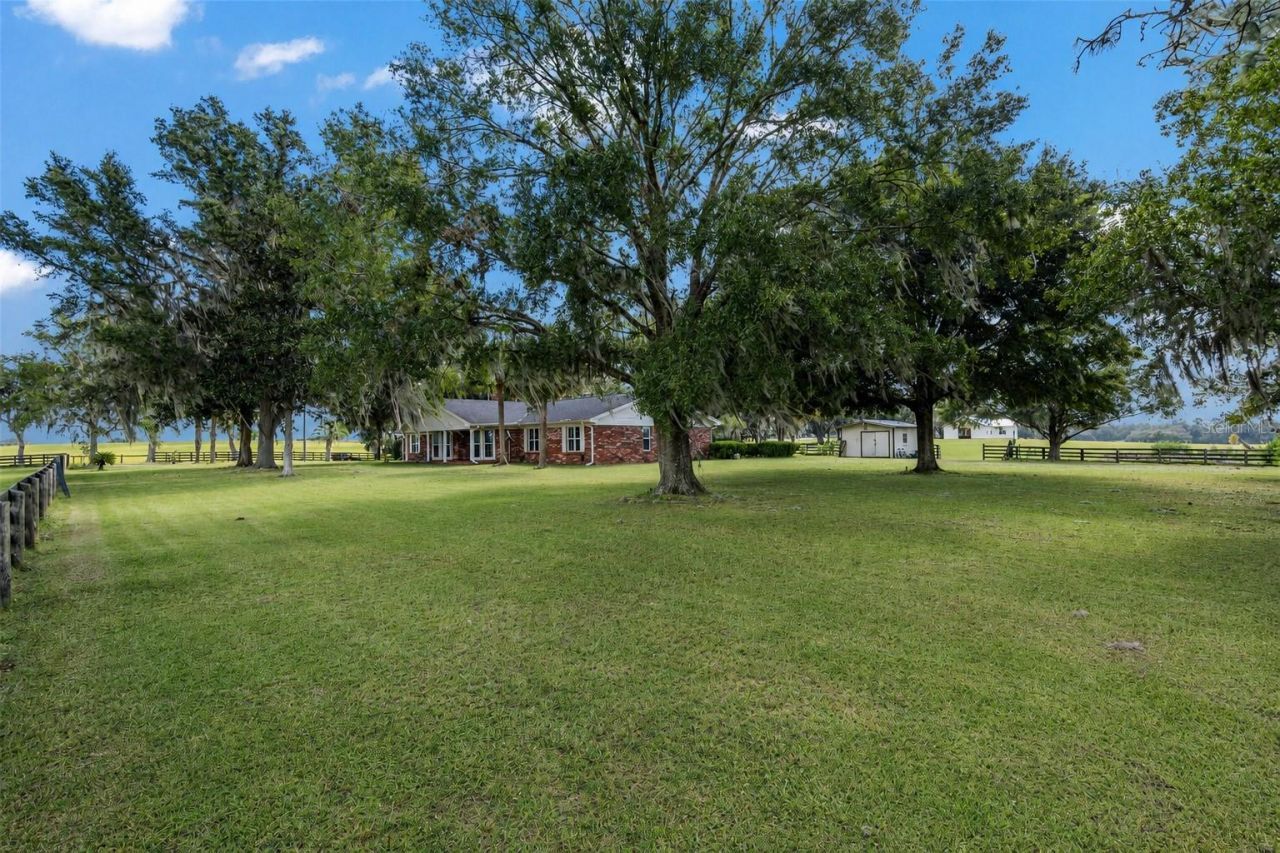 8544 NW 160th Avenue, Morriston, FL 32668 Photo