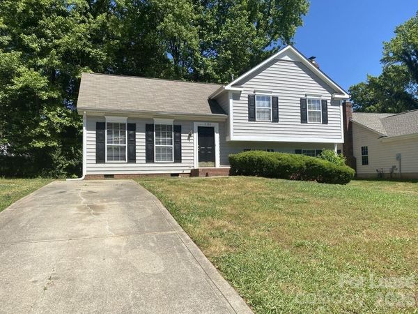 3122 Periwinkle Court , Charlotte, NC 28269