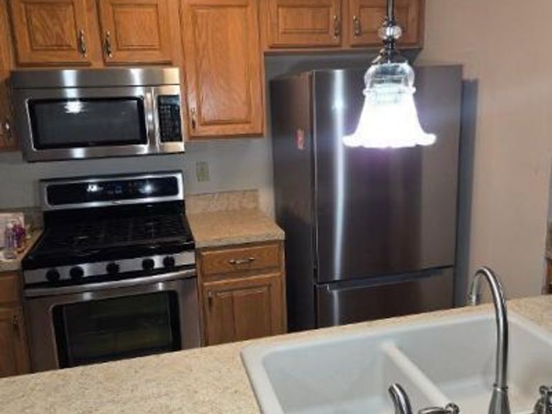 4279 Cobbleton Grove Circle, Unit 3, Canal Winchester, OH 43110 Photo 3